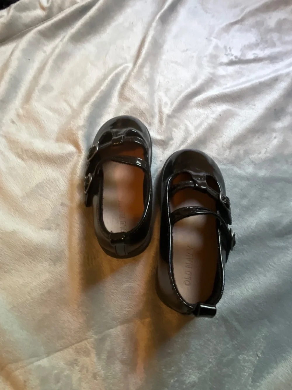 Old Navy Girls Dress Shoes Double Buckle Mary Jane’s size 7 Like New